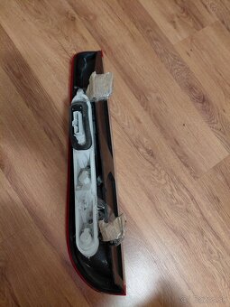 Ford focus mk2 kombi facelift zadné pravé svetlo - 3