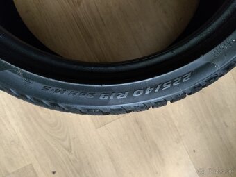 pirelli winter sottozero 3 225 40R19 - 3