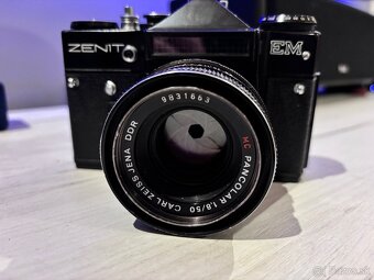 Fotoaparát Zenit a objektív Carl Zeiss Pancolar - 3
