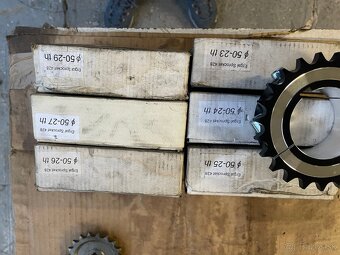 motokara gumy ND - 3