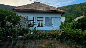 3+1 izbový rodinný dom, pozemok 1823m2, HRHOV - 3