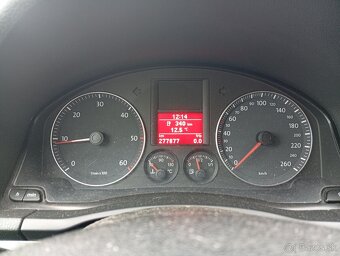 VW GOLF V - 3