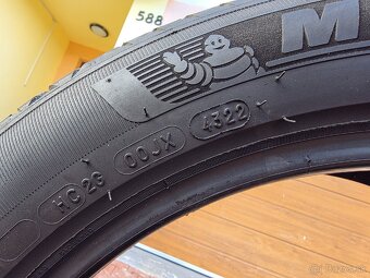 Michelin 205/55 R19 - 3