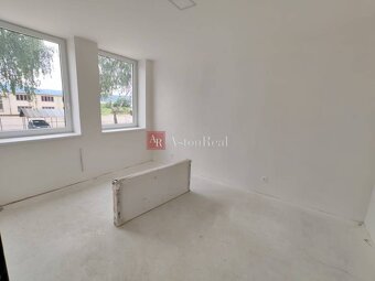 Byt 3+kk, 58,74m2, vyvýšené prízemie, parkovacie miesto, Cho - 3