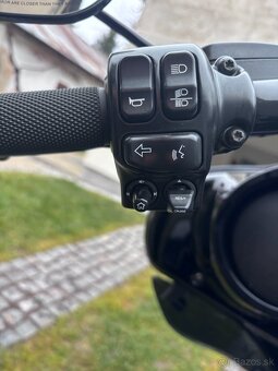 Harley Davidson FLHXS - 3