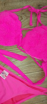 Neónovo ružové push up bikiny - 3