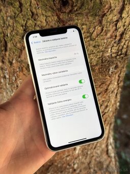 Apple iPhone XR 64GB Biely - 3