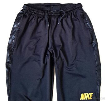 Pánske/chlapčenské tepláky zn. Nike, veľ. S - 3