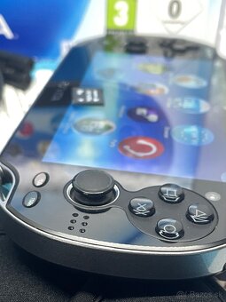 PS VITA PCH-1004 - OLED verzia +8GB - 3