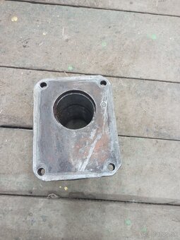 Príruba na hydraulické čerpadlo - 3