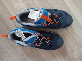 Turisticke topanky Quechua v.35 - 3