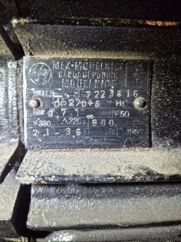 Motor 0,7 kw. 900 ot. - 3