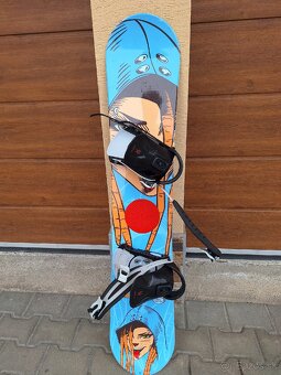 Predam snowboard s viazaním - 3
