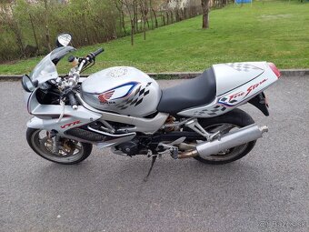 Honda vrt 1000 - 3