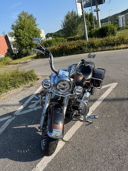 Harley Davidson RoadKing - 3