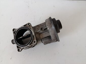 skrtiaca klapka vw touareg 07z128069a 50€ - 3