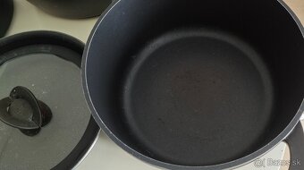 Predam hrnce a panvice - 3