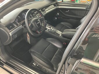 Audi S8 5,2 V10 - 3