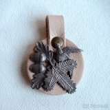 Kožená kľúčenka so starožitným poľovníckym komponentom - 3