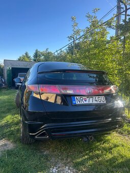 Honda Civic 8g UFO - 3