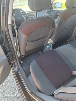 Kia rio - 3