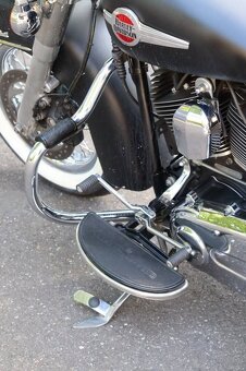 HARLEY - DAVIDSON - Heritage Softail Classic 103cui Twin Cam - 3