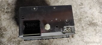 Ford radio - 3