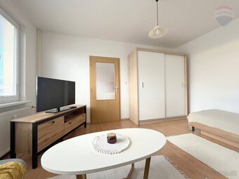 Prenájom - 1-izb.zariadený byt - ul.Gorkého - 3