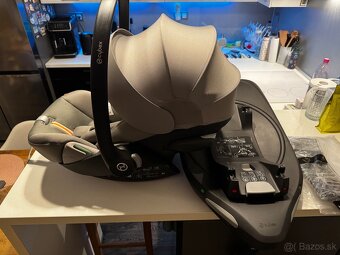 CYBEX Cloud G i-Size PLUS Lava Grey - 3