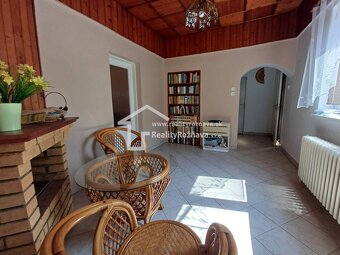 Pekný rodinný dom v obci Plešivec. - 3