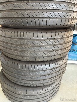 205/55R17 - 3