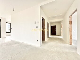 4 IZBOVÝ BYT 99 m2, LOGGIA, NOVOSTAVBA, CENTRUM, PREŠOV - 3