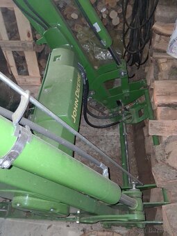 Čelný nakladač na John Deere - 3