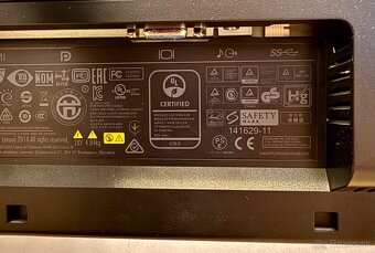 Predam LCD monitory - 3