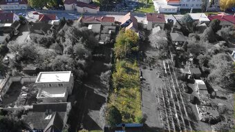 RODINNÝ DOM V CENTRE VINIČNÉHO S VEĽKÝM POZEMKOM 1093 m² - 3