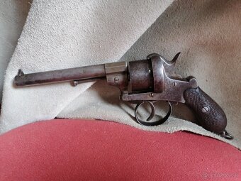Revolver - 3