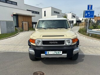 Toyota FJ Cruiser bez koroze, skvělý originální stav - 3