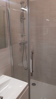 SENEC - CENTRUM: NA PREDAJ zariadený 1-izbový byt s loggiou. - 3