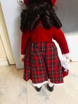 Porcelánová bábika z kolekcie Promenade - 3