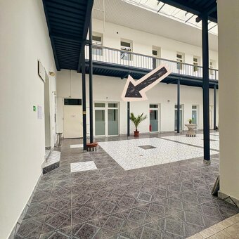 Kancelária v Átriu v centre mesta Levice - 3