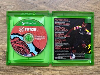 Hra na Xbox One - FIFA 20 CZ - 3