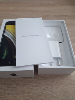 iPhone SE 2020 64GB - 3
