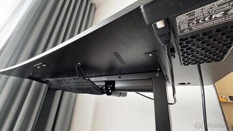 Herny stol Utradesk level v2 elektricky - 3