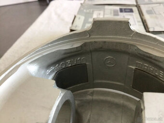 Mercedes W 109 300 SEL 6.3, W100, org.Mahle, 8 piestov 100 0 - 3