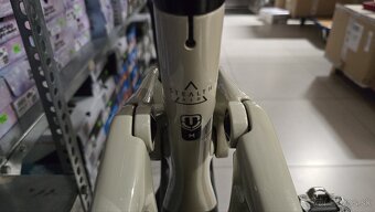 Mondraker Crafty R Carbon 2023 – veľkosť M – TOP STAV - 3