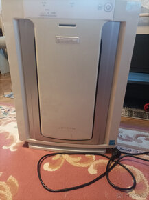 ZĽAVA  Čistička vzduchu Elektrolux Oxygen + dva filtre - 3