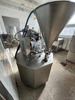 Automatická linka,plnička a balička šalátov a nátierok Midai - 3