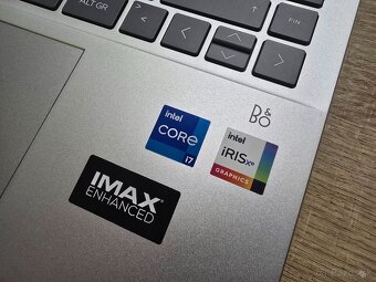 Kovovy HP Pavilion plus 14 OLED s i7 procesorom 13 generacie - 3