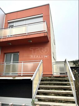 PRESTÍŽNE RODINNÉ BÝVANIE V JEDNEJ Z NAJŽIADANEJŠÍCH... - 3