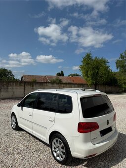 Volkswagen Touran - 3